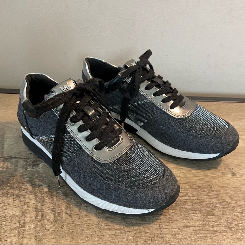 Women's MICHAEL KORS Grey & Silver ANDI Signature LOGO Athletic Shoes SNEAKERS